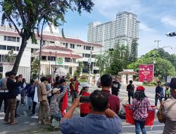 DPRD Medan Didemo, PMKRI Cabang Medan Desak Ketua DPRD Medan Mundur