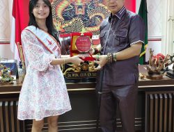 Ketua DPRD Medan Terima Juara Best Photogenic Miss Tionghoa 2024, Nadin Regina