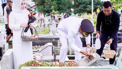 Wakil Wali Kota Medan Ziarah ke Makam Orang Tua