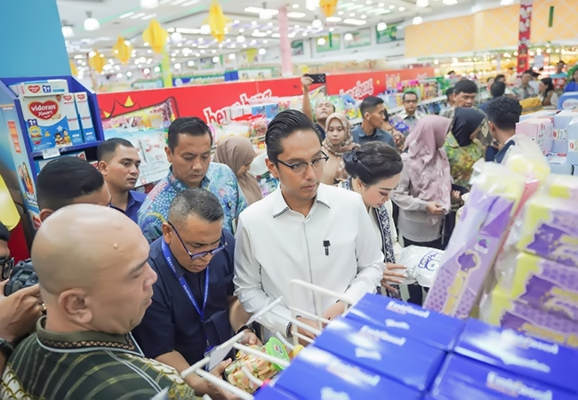 Wali Kota Medan Tinjau Brastagi Supermarket, Temukan Produk Kadaluarsa Tidak Jelas