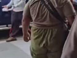 Viral, Satpol PP Amankan Pengamen Tuna Netra Yang Melawan