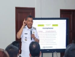 Pemkab Dairi Dorong Etos Kerja dan Kreativitas Lewat Pertemuan Bersama Kepala Desa
