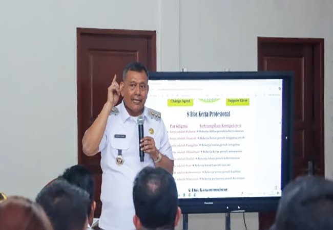 Pemkab Dairi Dorong Etos Kerja dan Kreativitas Lewat Pertemuan Bersama Kepala Desa
