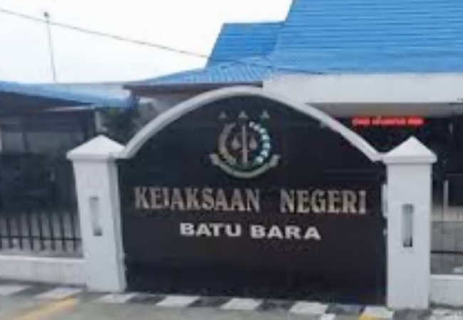 Korupsi Dana BTT Mantan Kadis Kesehatan Ditahan Kejari Batubara