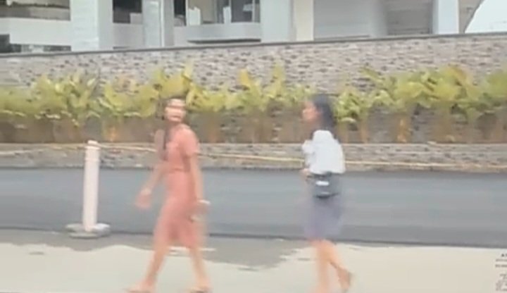 Penutupan Trotoar di Depan Universitas Prima Tuai Kecaman Warga