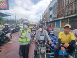 Sosialisasi Humanis, Kasatgas Preventif Ops Patuh Toba 2025 Edukasi Para Pengendara Di Jalan
