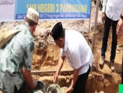 Wakil Bupati Dairi Letakkan Batu Pertama Pembangunan Musholla An-Nur SMPN 2 Parbuluan