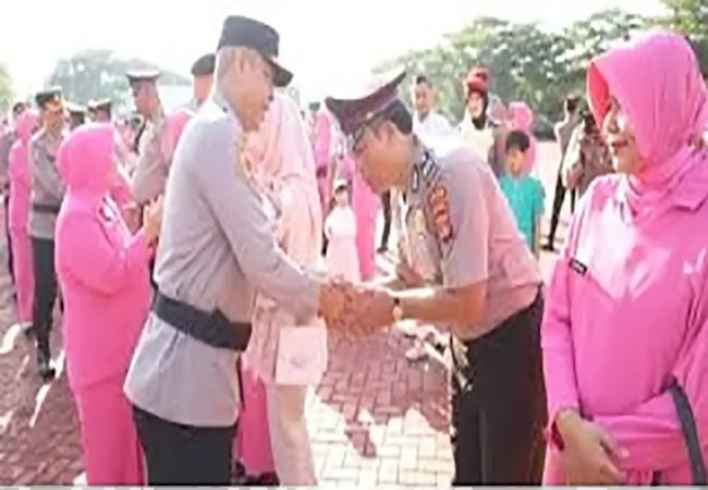 Wakapolda Pimpin Upacara Kenaikan Pangkat Personil Polda dan Polres Jajaran