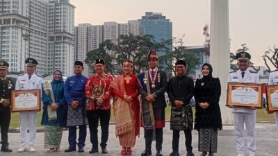 Ketua DPRD Medan Hadiri Upacara Penurunan Bendera HUT RI ke-80