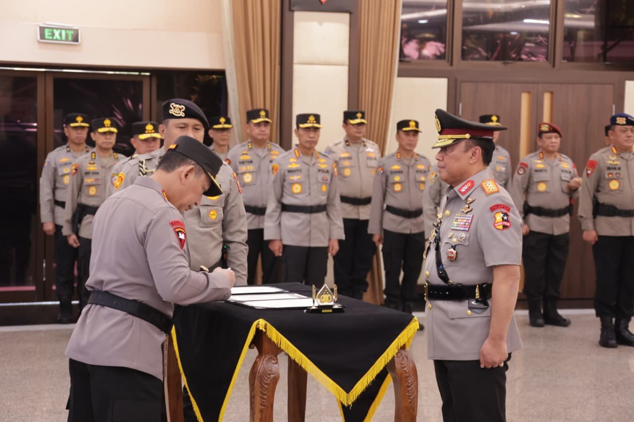 Kapolri Resmi Lantik Komjen Dedi Jadi Wakapolri
