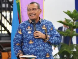 Bupati Dairi Ajak Wisudawan STT Oikumene Injili