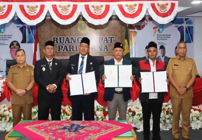 DPRD Dairi Sahkan Ranperda Perubahan APBD 2025 Jadi Perda