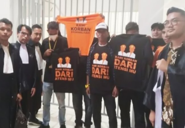 Sidang Perdana Kasus Dugaan Pemalsuan Surat, Dua Terdakwa Dapat Dukungan Kuasa Hukum dan Simpatisan