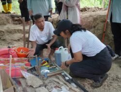 Ketua Umum Persit Tinjau Lokasi Penemuan Fosil Gajah Purba Di Nganjuk
