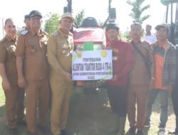 Bupati Dairi Serahkan 13 Traktor Bantuan Kementerian Pertanian untuk Dorong Produktivitas Petani