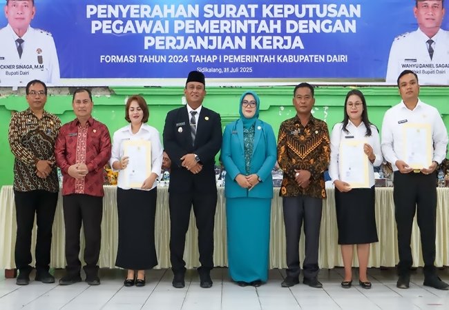 Wakil Bupati Dairi Serahkan 644 SK PPPK Formasi 2024: “Layani Masyarakat dengan Amanah”