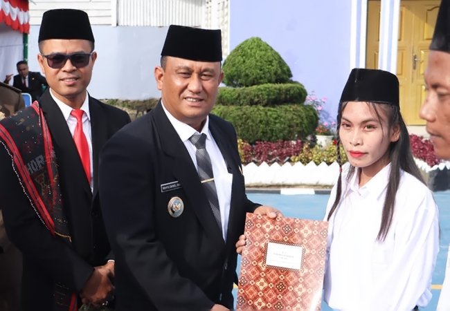 Wakil Bupati Dairi Serahkan Remisi kepada 377 Warga Binaan Rutan Sidikalang pada HUT ke-80 RI