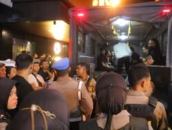 Polda Sumut Gelar Razia THM Platinum Bar Dan Lion Bar & KTV, 16 Pengunjung Positif Narkoba