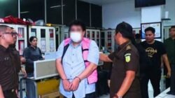 Kejatisu Tahan Tersangka Korupsi Kredit Modal Usaha Bank Sumut KCP Krakatau