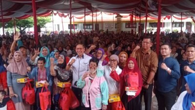 Ketua DPRD Medan Sosialisasikan Perda Pengelolaan Sampah di Glugur Darat I