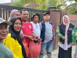 Lurah Karang Berombak dan Dinas SDABMBK Kerahkan Armada Bersihkan Sampah Pasca Banjir