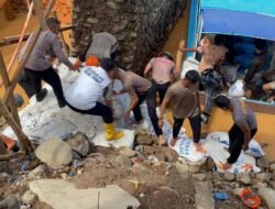 Polda Sumut Bangun Jembatan Darurat Di Tapteng, Pulihkan Akses Warga Dan Jalinsum