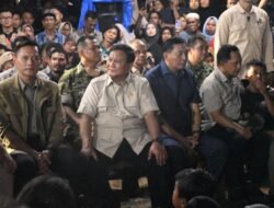 Presiden Prabowo Rayakan Tahun Baru 2026 Nobar Bersama Warga Korban Banjir Tapsel