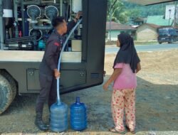 Dari Ruang Kelas hingga Air Bersih, Brimob Batalyon A Pelopor Dampingi Warga Tapteng Bangkit