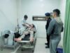 Sigap Di Tengah Malam, Personil Brimob Sumut Selamatkan Korban Laka Tunggal Depan Mako