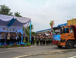 Gubernur Bobby Nasution Dampingi Kapolri Lepas Bantuan Bagi Korban Bencana Di Sumatera