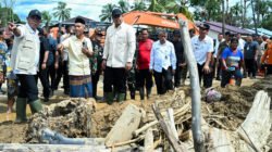 Gubernur Bobby Nasution Temui Langsung Warga Korban Banjir Di Tapteng