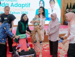Kahiyang Ayu Serahkan 135 Kursi Roda Adaptif Bagi Anak Penyandang Cerebral Palsy Di Sumut