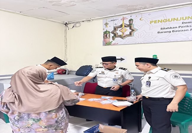 Suasana Haru Warnai Kunjungan Lebaran di Lapas Bagansiapiapi, WBP Dapat Dukungan Moral Keluarga