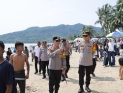 Pastikan Keamanan Libur Lebaran, Kapolres Tapteng Tinjau Langsung Pengamanan Objek Wisata