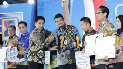 Terobosan Tata Kelola Keuangan, Bobby Nasution Raih Penghargaan Creative Financing Dari Mendagri
