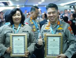 Kombes Ferry Walintukan Raih Dua Penghargaan Divisi Humas Polri