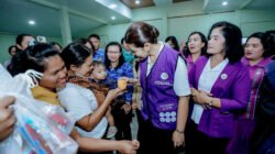 Kahiyang Ayu Pastikan Warga Tuk-Tuk Siadong Dapat Layanan Kesehatan Optimal Lewat Posyandu