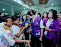 Kahiyang Ayu Pastikan Warga Tuk-Tuk Siadong Dapat Layanan Kesehatan Optimal Lewat Posyandu