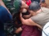 Babinsa Bukit Sangkal Koramil 418-05/Lemabang Turun Langsung, Sertu Jauhari Menyelam Cari Korban Tenggelam Di Kalidoni