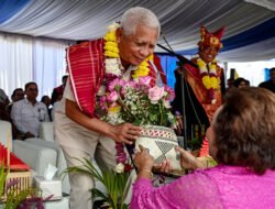 Semarak Festival Bunga Dan Buah 2026, Wagub Sumut Dan Menkop Lepas Pawai Di Berastagi