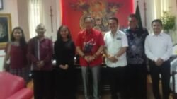 Ketua DPRD Medan Beri Dukungan kepada Siswi Berprestasi yang Akan Wakili Indonesia di Festival Persahabatan Pemuda di Tiongkok