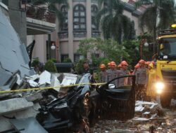 Brimob Polda Sumut Turunkan Tim Jibom, KBR, Dan SAR Tangani Ledakan Rumah Di Grand Polonia Medan