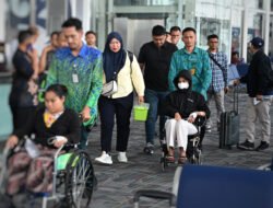 Bobby Nasution Berangkatkan Pasien Terduga Korban MBG Karo Ke Jakarta Untuk Penanganan Lebih Lanjut