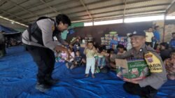 Polres Karo Berbagi Keceriaan, Anak-Anak Pengungsi Sinabung Dapat Bantuan Snack