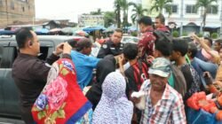 Jumat Berkah, Bid Humas Polda Sumut Berbagi Kasih Dengan Sopir, Pengemudi Becak Motor Dan Ojol